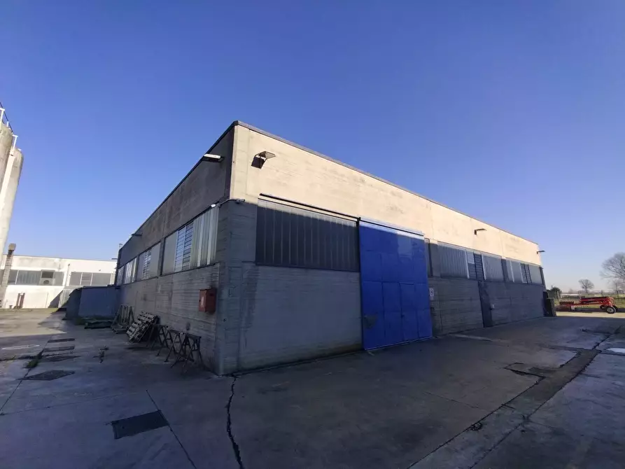 Immagine 5 di Attività artigianale in vendita  in Via Casellati 8 a San Giovanni In Croce