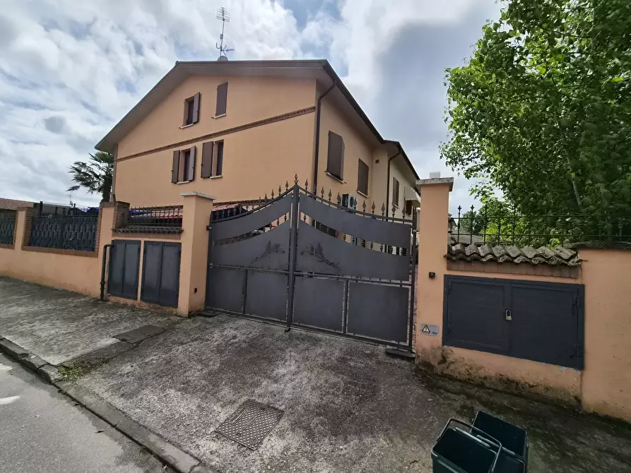 Immagine 28 di Villa in vendita  in Via Pietro Nenni 2B a Martignana Di Po