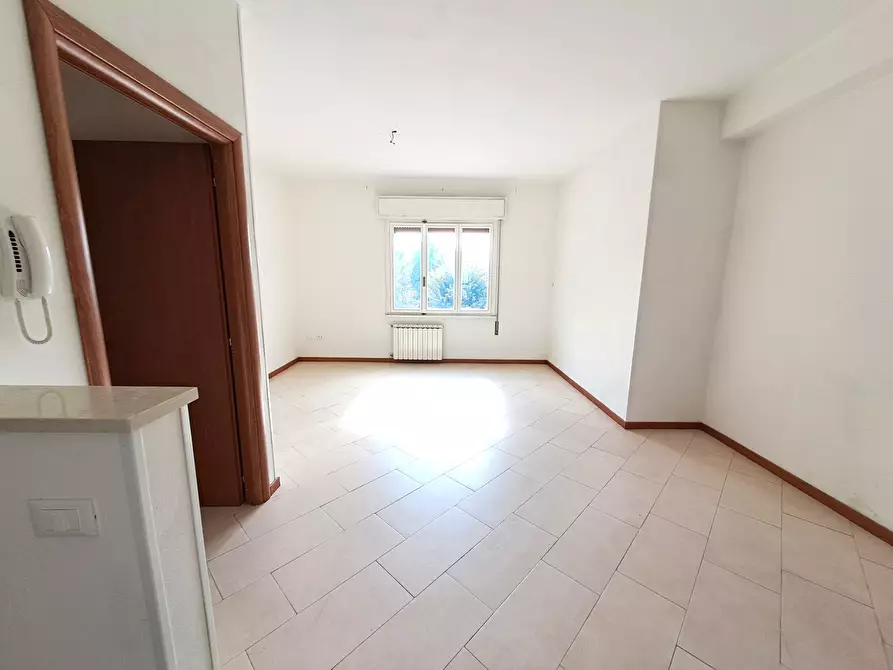 Immagine 1 di Ufficio in vendita  a Rovigo