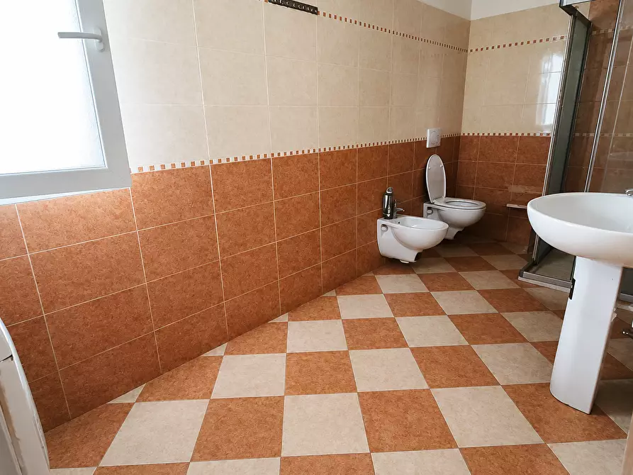Immagine 11 di Palazzo in vendita  in Via O. Munerati 141 a Rovigo