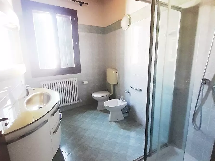 Immagine 17 di Appartamento in vendita  in Piazza San Sebastiano 167 a Badia Polesine