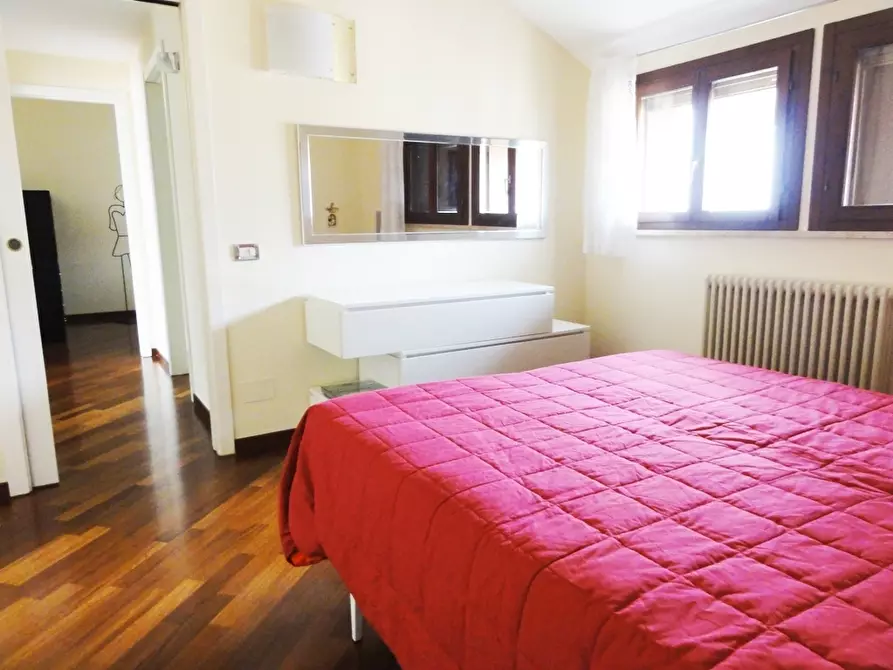 Immagine 10 di Attico in vendita  a Occhiobello