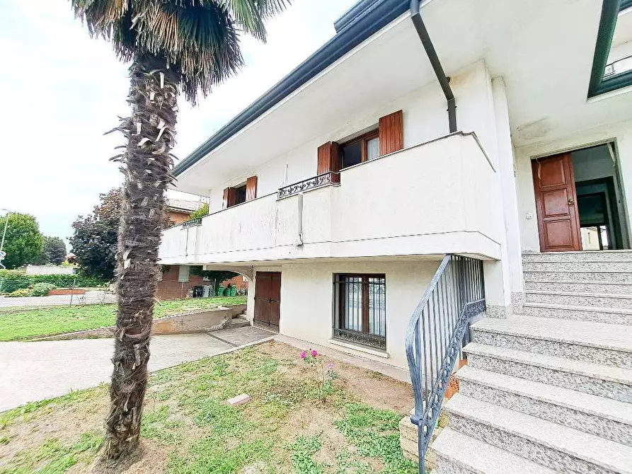 Immagine 1 di Casa indipendente in vendita  a Costa Di Rovigo