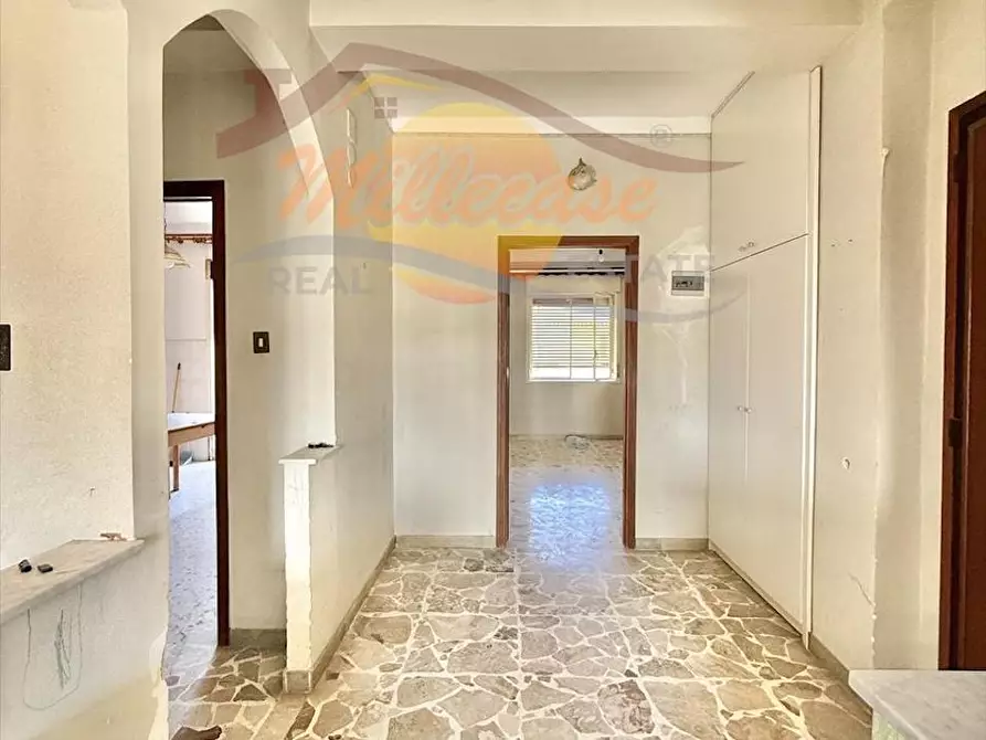 Immagine 19 di Pentalocale in vendita  in Via Mascalucia a Siracusa
