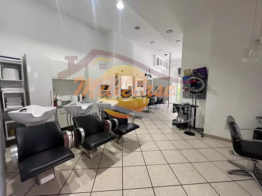 Immagine 12 di Locale commerciale in vendita  in VIALE TICA a Siracusa