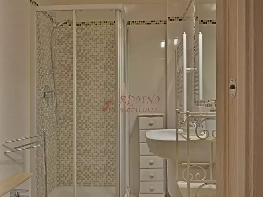 Immagine 27 di Trilocale in vendita  in Viale Europa a San Bartolomeo Al Mare