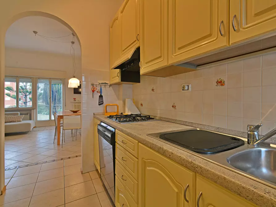 Immagine 18 di Quadrilocale in vendita  in Via Sicilia a San Bartolomeo Al Mare