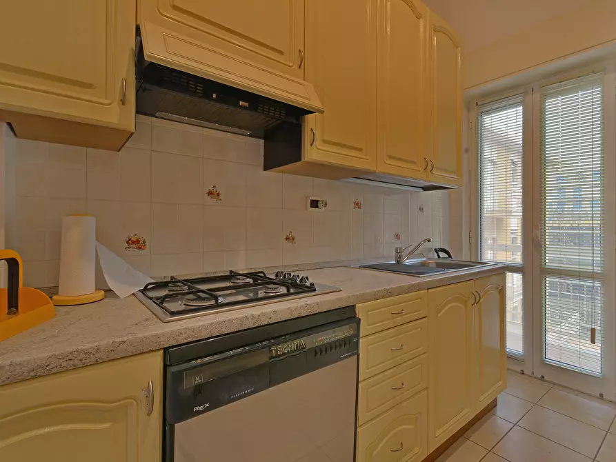 Immagine 17 di Quadrilocale in vendita  in Via Sicilia a San Bartolomeo Al Mare