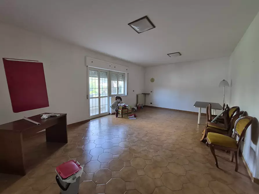 Immagine 9 di Pentalocale in vendita  in Via degli Irpini 1 a Lamezia Terme