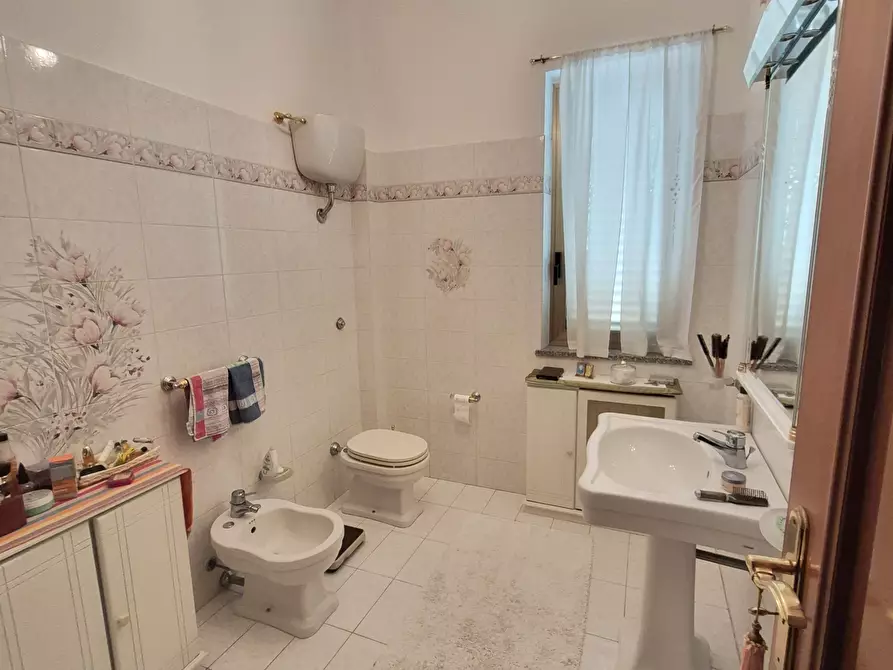 Immagine 9 di Pentalocale in vendita  in Via del Progresso 525 a Lamezia Terme
