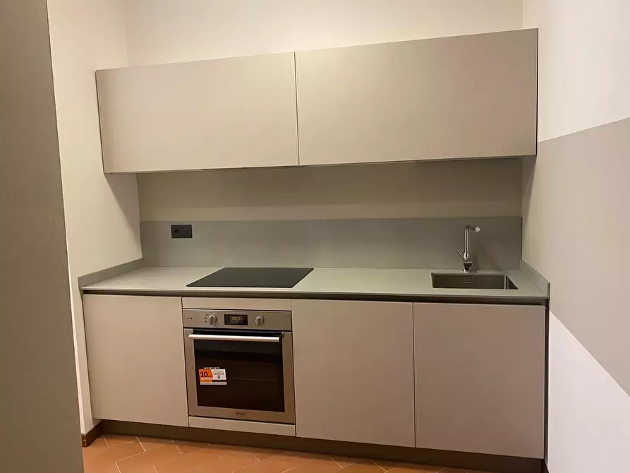 Immagine 7 di Bilocale in affitto  a Sarzana