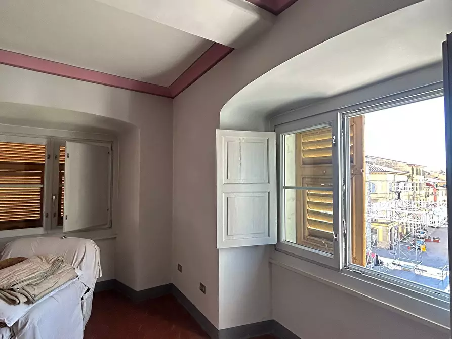 Immagine 1 di Quadrilocale in vendita  a Sarzana