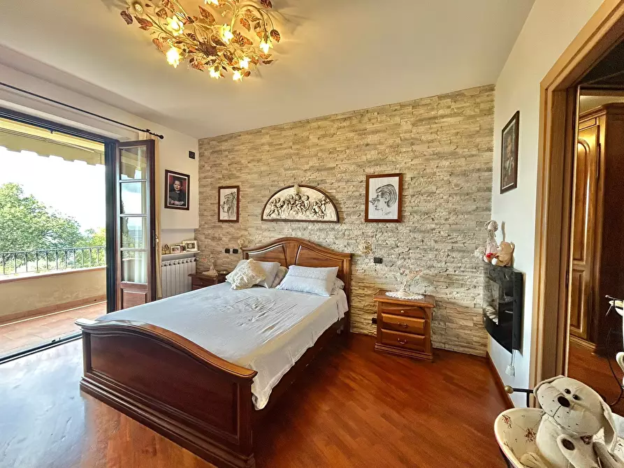 Immagine 24 di Villa in vendita  a Sarzana