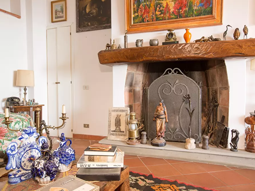 Immagine 51 di Villa in vendita  a Fosdinovo