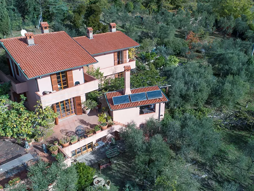 Immagine 40 di Villa in vendita  a Fosdinovo