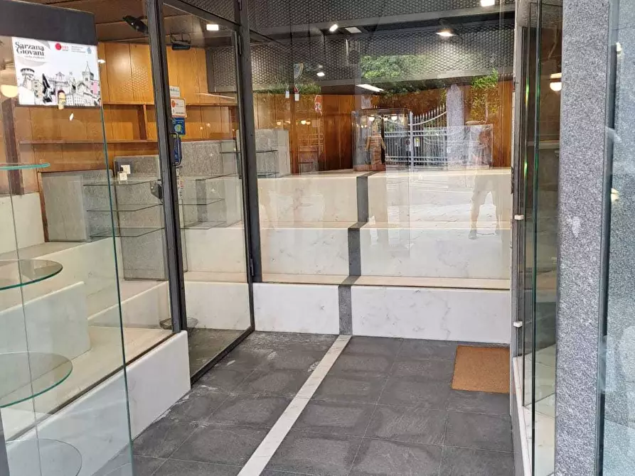 locale commerciale in affitto a Sarzana