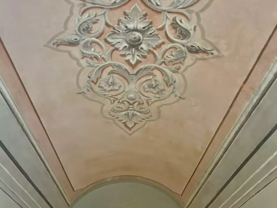 Immagine 3 di Pentalocale in vendita  a Sarzana