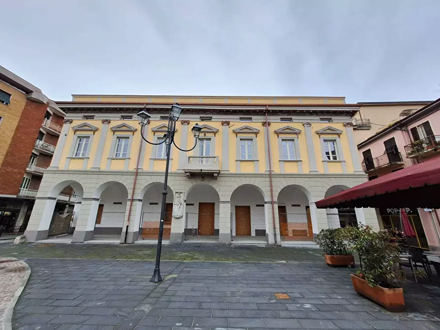 Immagine 1 di Capannone industriale in affitto  in Piazza San Giorgio a Sarzana