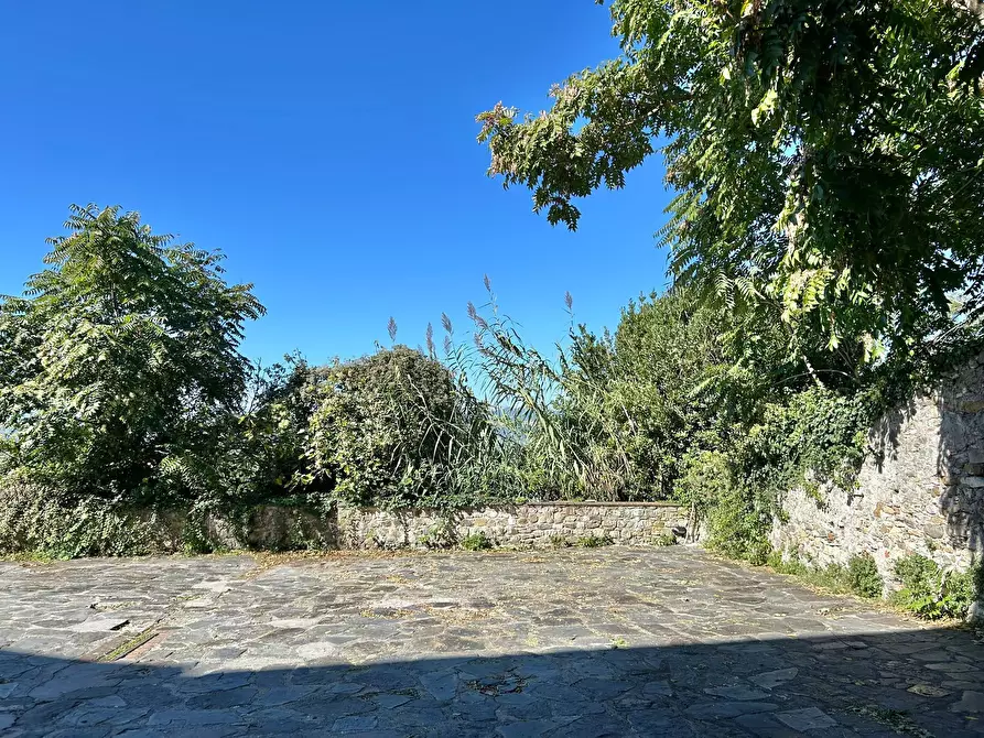 Immagine 32 di Pentalocale in vendita  a Sarzana