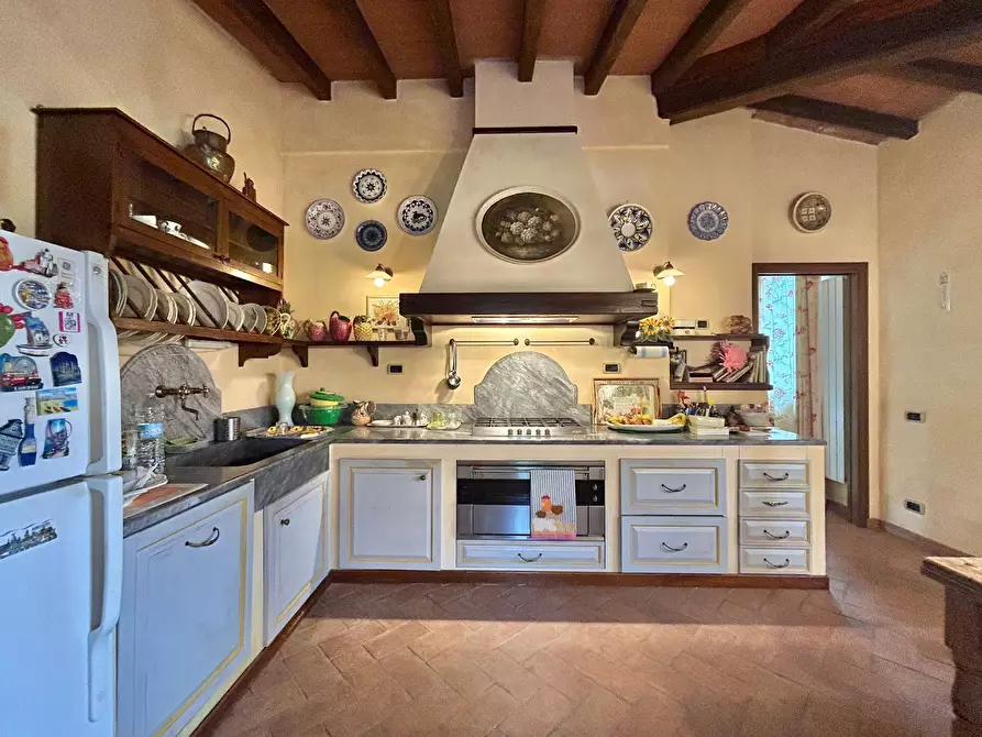 Immagine 43 di Casa indipendente in vendita  a Sarzana