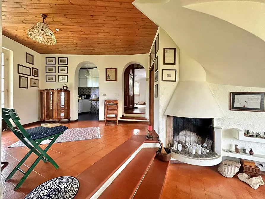 Immagine 4 di Casa indipendente in vendita  a Castelnuovo Magra