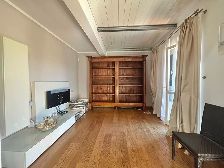 Immagine 10 di Attico in vendita  a Sarzana