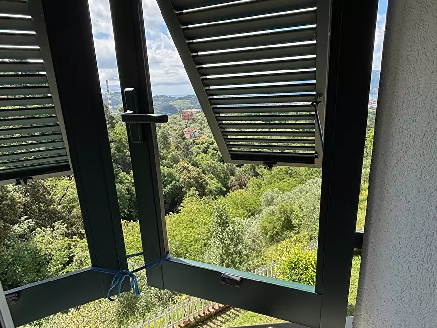 Immagine 19 di Casa indipendente in vendita  a La Spezia