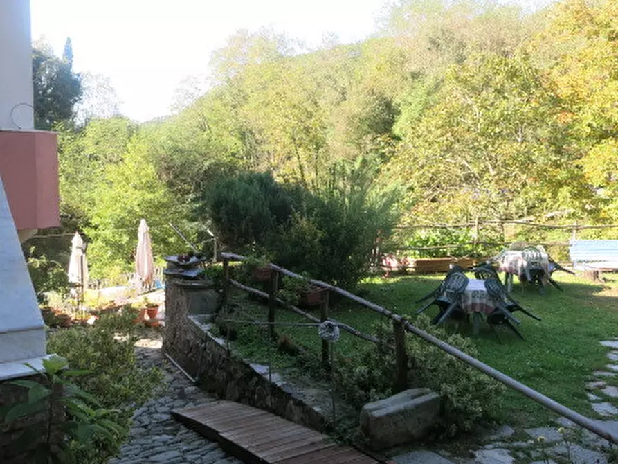 Immagine 9 di Rustico / casale in vendita  a Fosdinovo