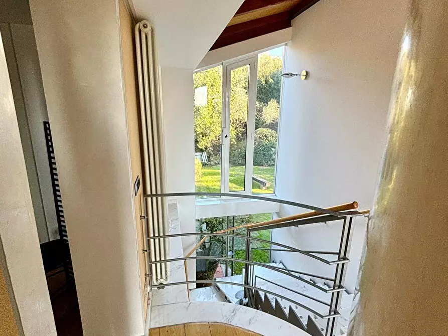 Immagine 35 di Villa in vendita  a Sarzana
