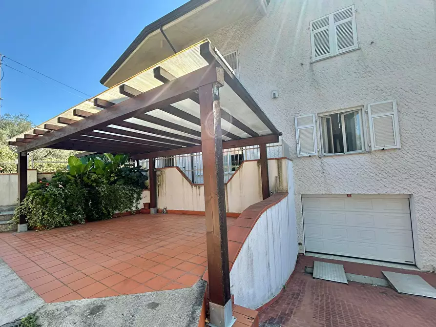 Immagine 52 di Pentalocale in vendita  a Fosdinovo