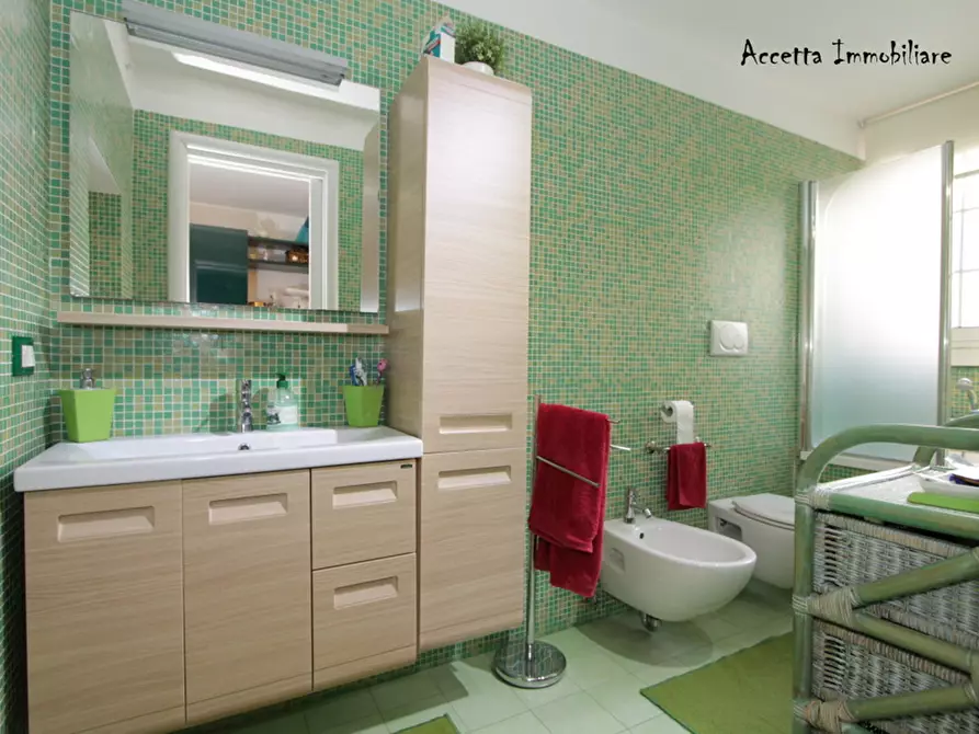 Immagine 18 di Quadrilocale in vendita  in Via Anfiteatro 130 a Taranto