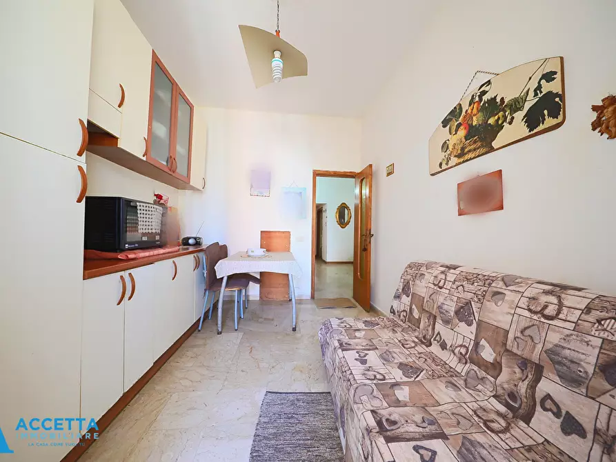 Immagine 11 di Trilocale in vendita  in Viale Liguria 27 a Taranto