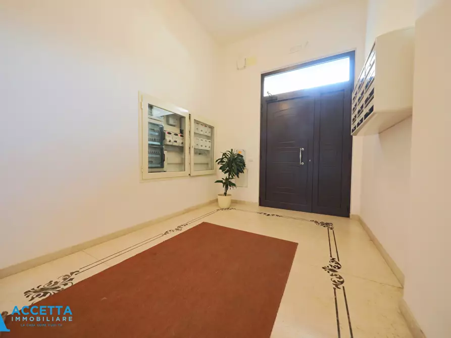 Immagine 29 di Quadrilocale in vendita  in Via Criscuolo 1 a Taranto