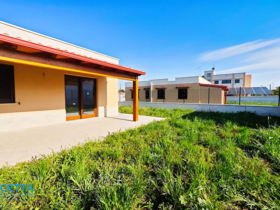 Immagine 17 di Villa in vendita  in Via Dayala a Taranto