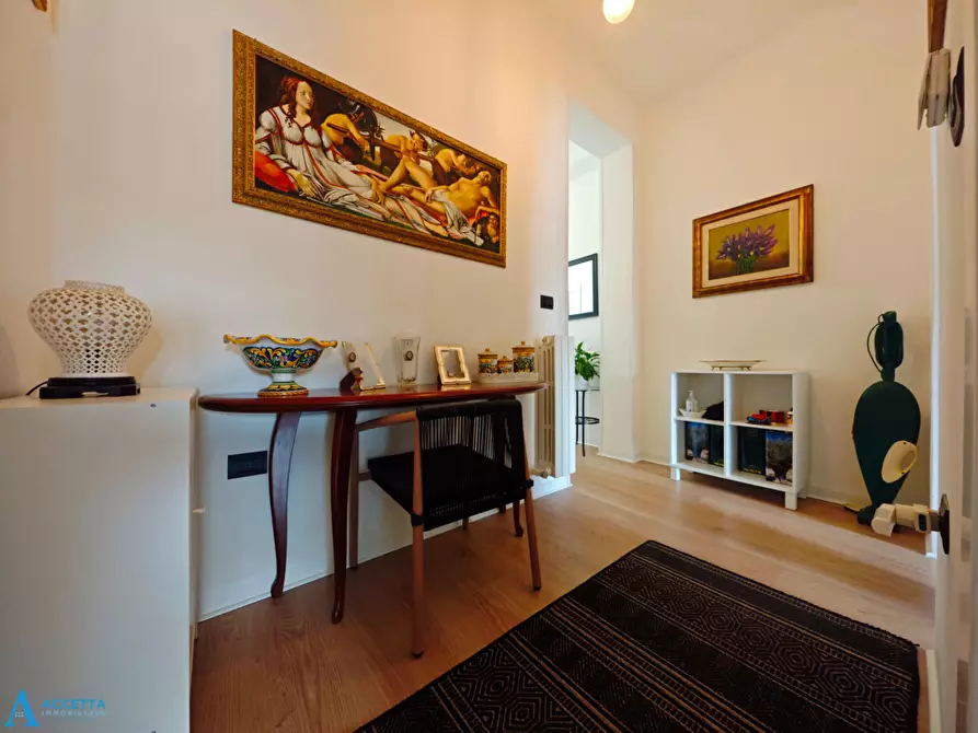 Immagine 15 di Trilocale in vendita  in Via Angelo Berardi 83 a Taranto