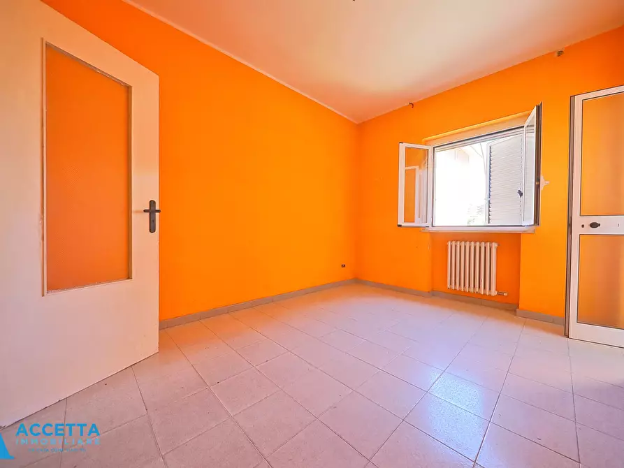 Immagine 10 di Quadrilocale in vendita  in Via Ancona 315 a Taranto