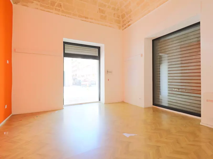 Immagine 3 di Locale commerciale in affitto  in Via Oberdan 31 a Taranto