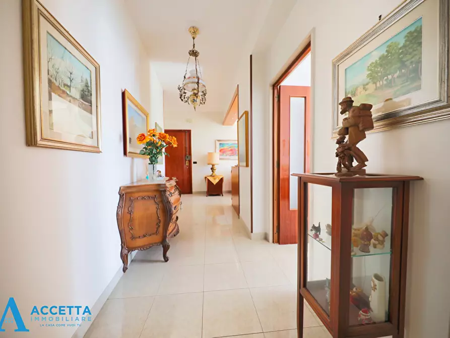 Immagine 17 di Quadrilocale in vendita  in Piazza Pio X 42 a Taranto