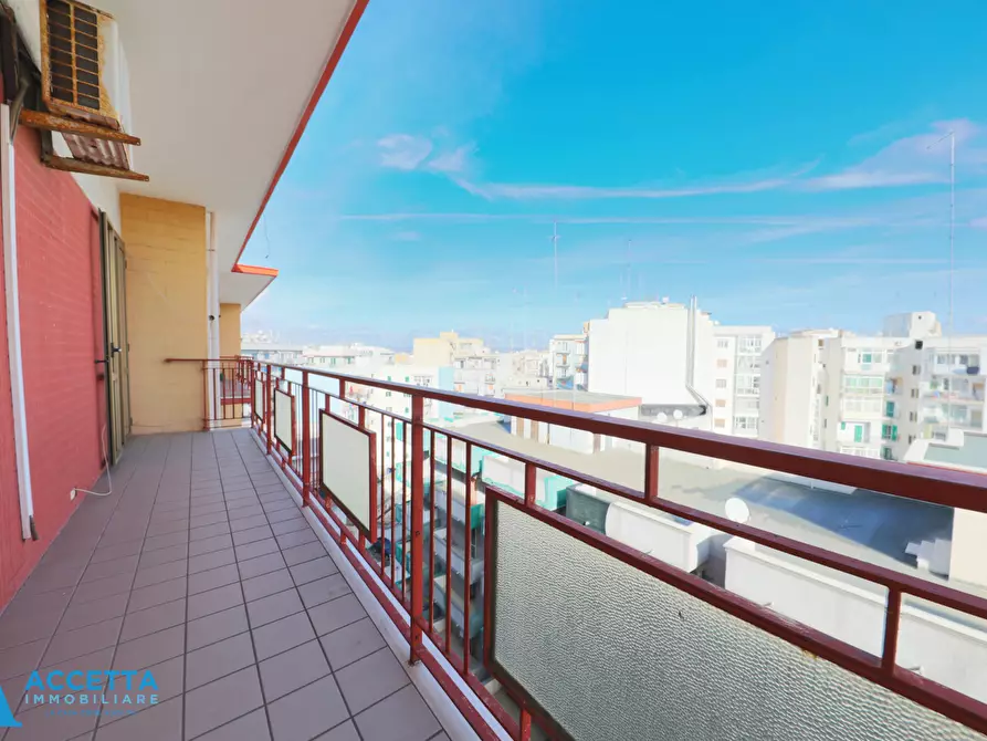 Immagine 11 di Trilocale in vendita  in Via Ugo De Carolis 10 a Taranto