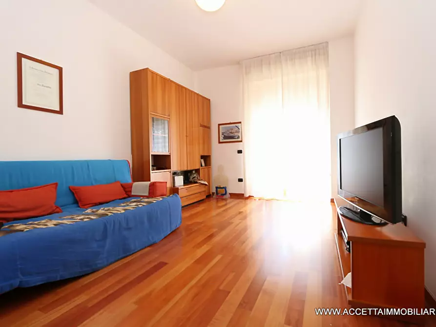 Immagine 13 di Quadrilocale in vendita  in Corso Umberto 69 a Taranto