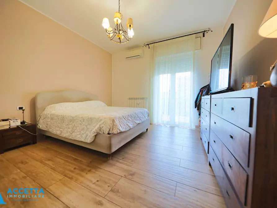 Immagine 10 di Trilocale in vendita  in Corso Italia 370 a Taranto