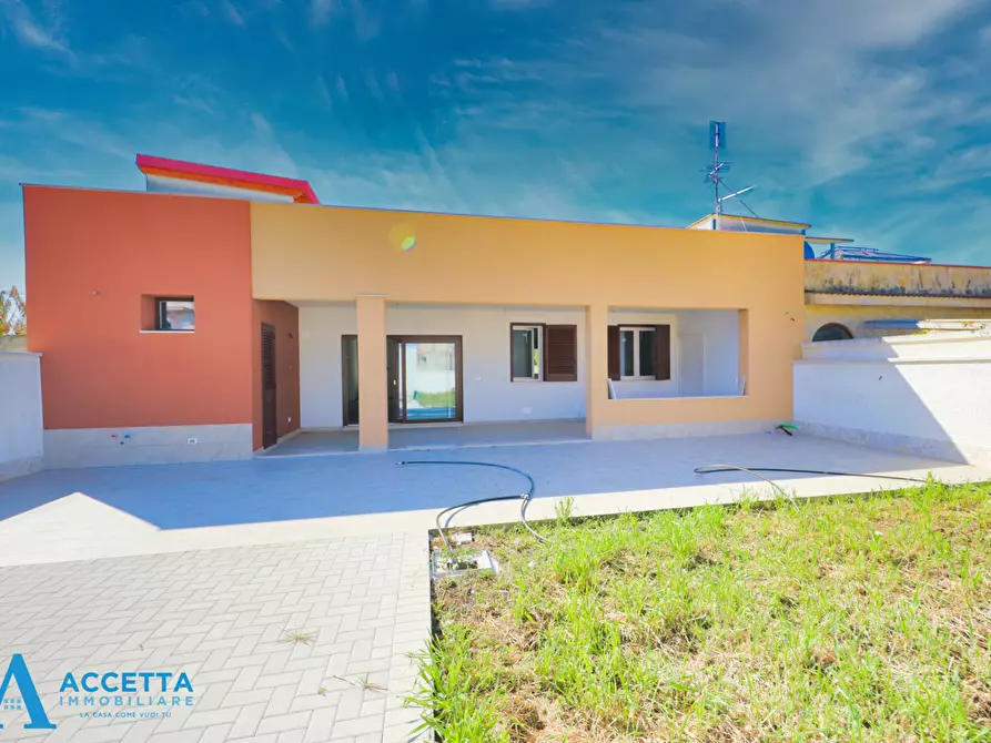 Immagine 27 di Villa in vendita  in Via Lorenzo il Magnifico a Taranto