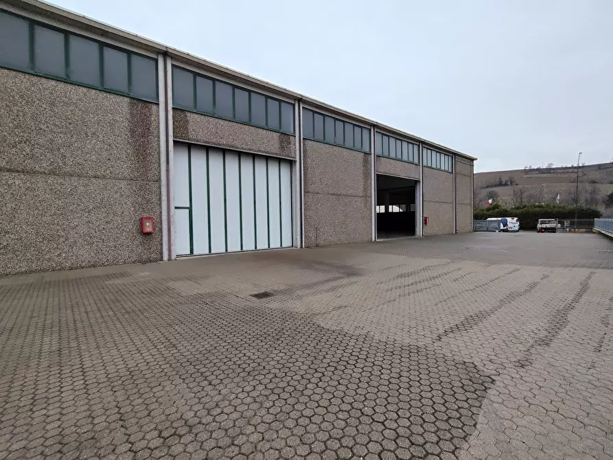 Immagine 8 di Attività artigianale in affitto  in via campo sportivo a Pianello Val Tidone