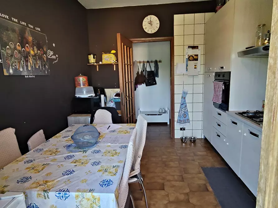 Immagine 10 di Trilocale in vendita  in Via Luigi Einaudi a Castel San Giovanni