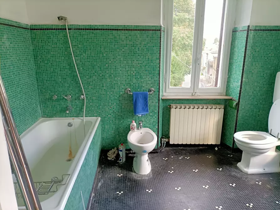 Immagine 10 di Pentalocale in vendita  in Via Strada Nuova 2 a Ziano Piacentino