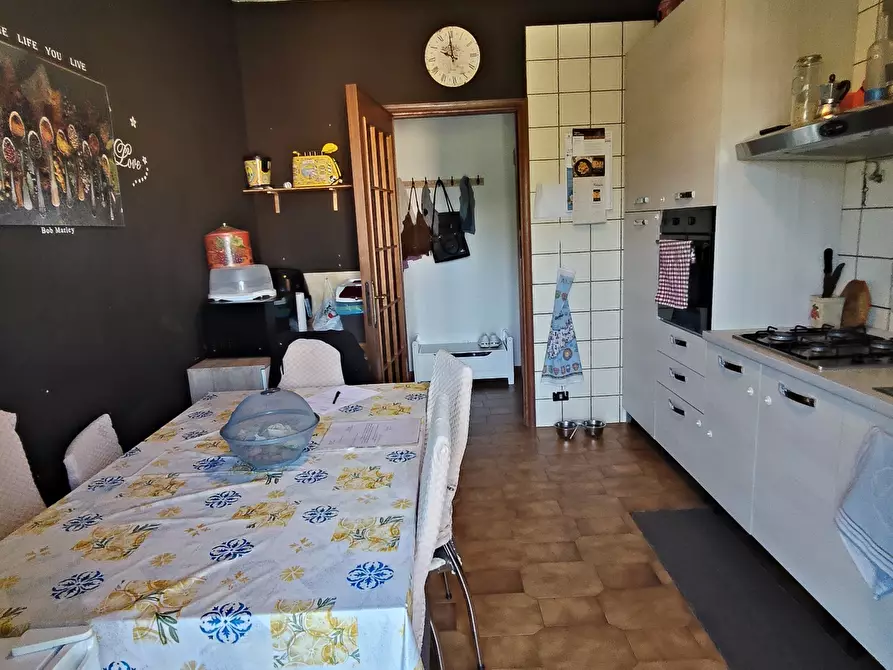 Immagine 11 di Trilocale in vendita  in Via Luigi Einaudi a Castel San Giovanni