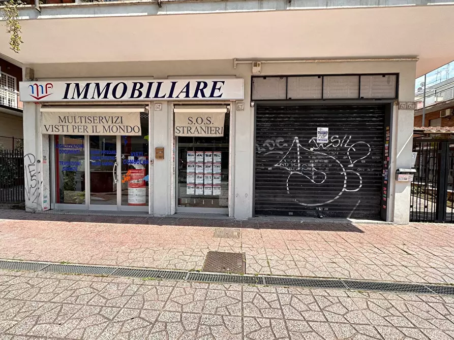 Immagine 7 di Locale commerciale in affitto  in VIA DELLA PISANA a Roma