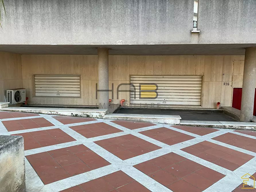 Immagine 1 di Locale commerciale in vendita  in Via A.Manzoni a Erice