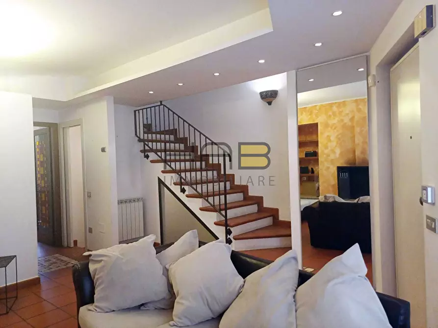 Immagine 2 di Casa semindipendente in vendita  a Busto Arsizio