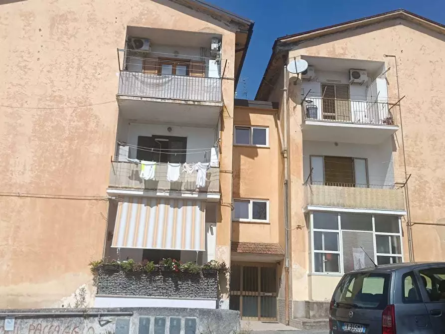 Immagine 11 di Bilocale in vendita  in Via Valle Maura a Sala Consilina